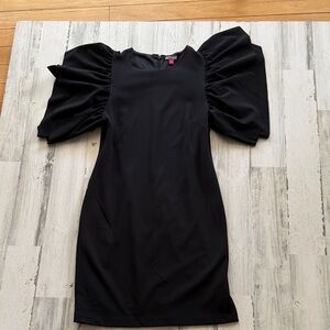 Vince Camuto Black Short Sleeve Dress